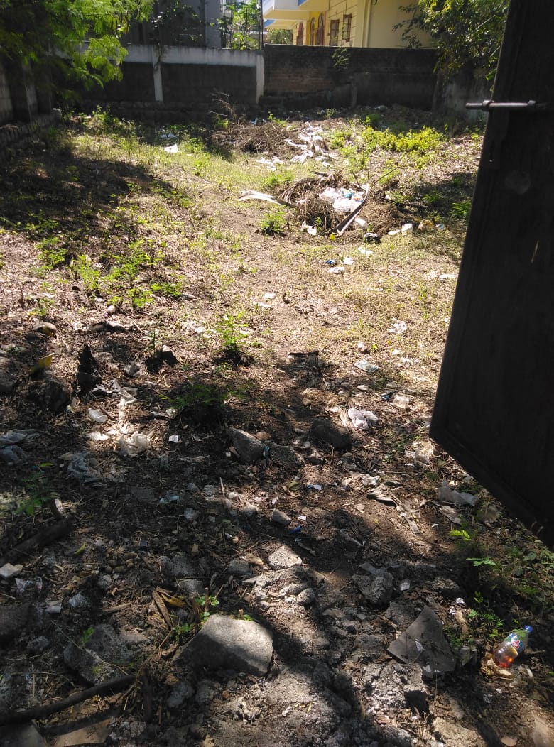 Open Plot for sale in Kom