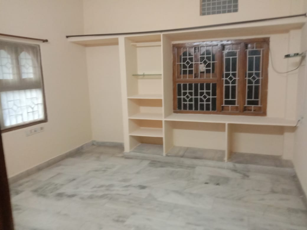 7 BHK Independe