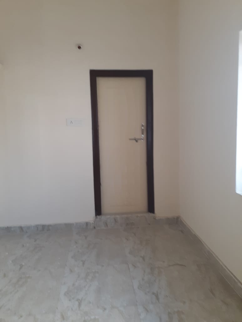 1 BHK  Flat For sale in W