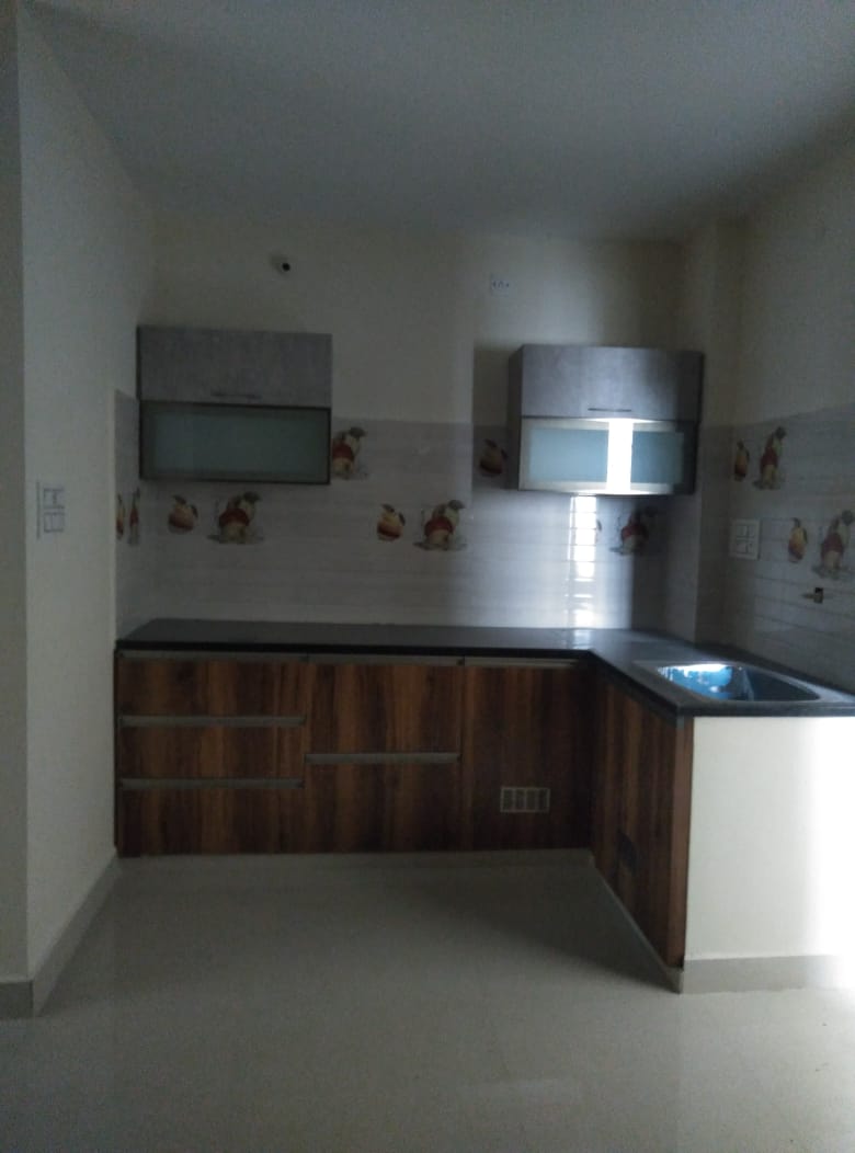 3 BHK Flat For sale in Su