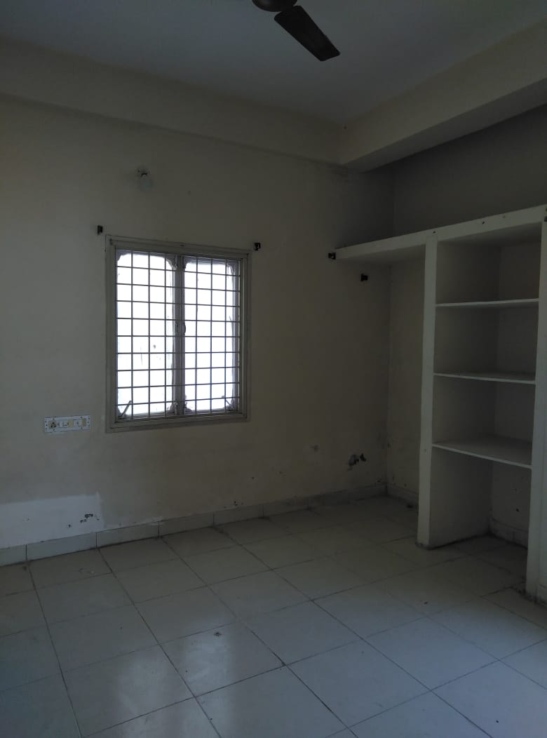 3 BHK Flat for sale in Hi