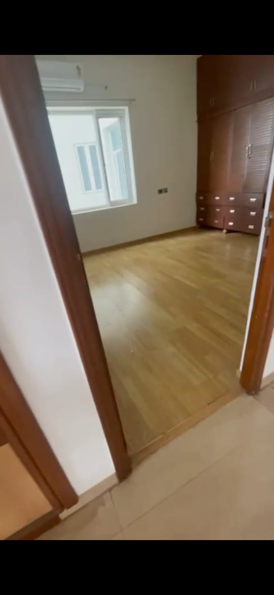 2 BHK Flat for sale in Ma