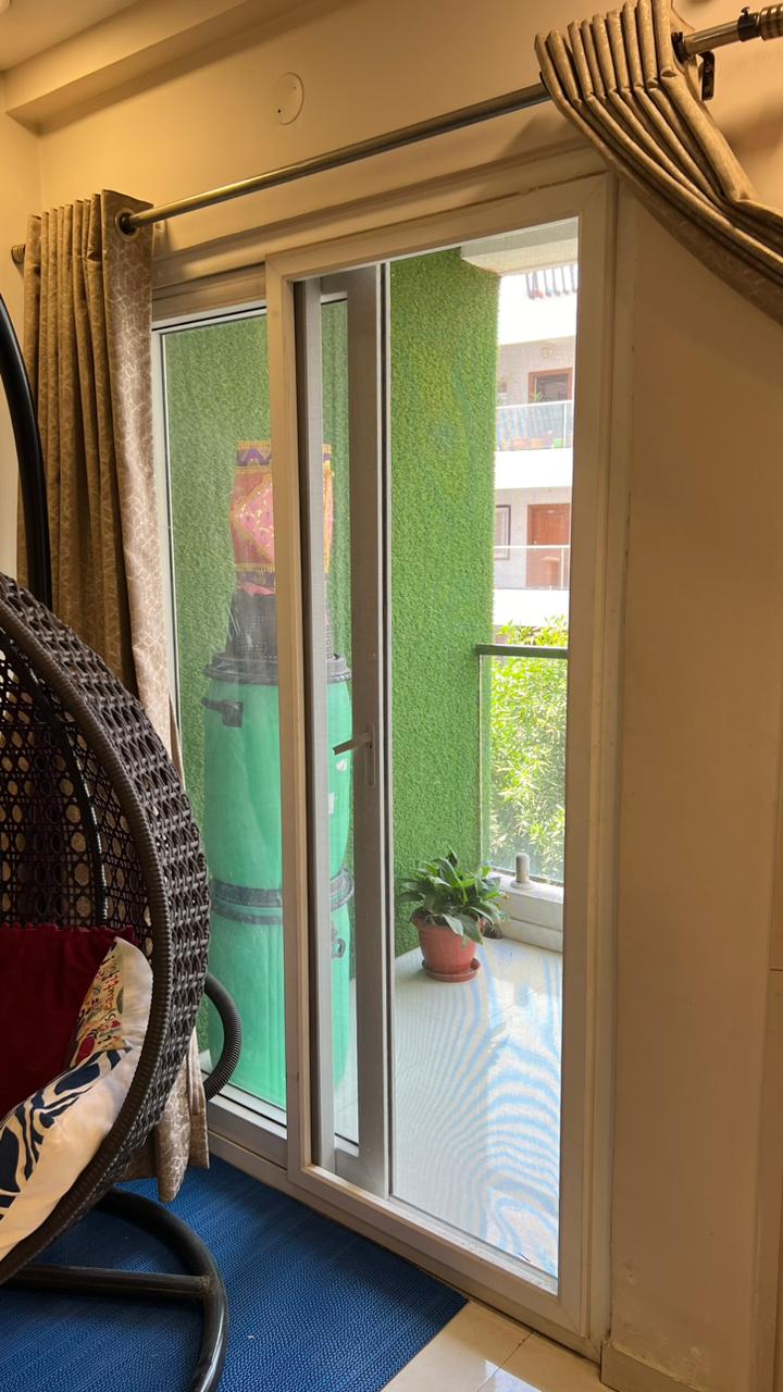 3 BHK Flat for sale in So