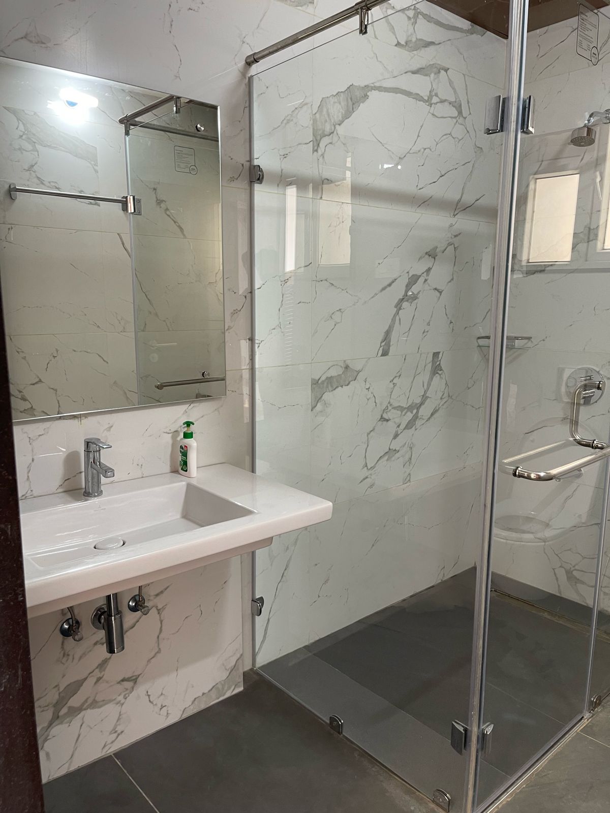 3 BHK Flat for sale in Ma