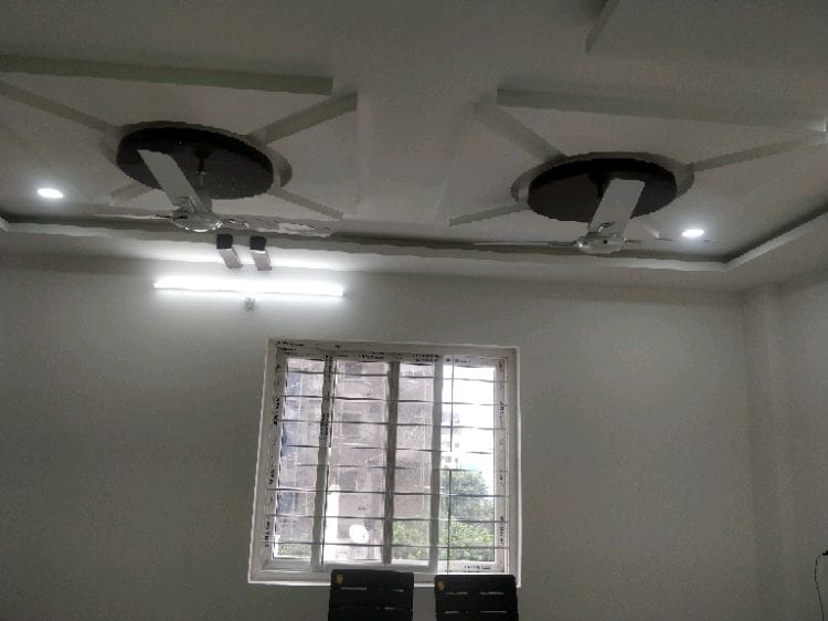 3 BHK Flat for sale in Hi