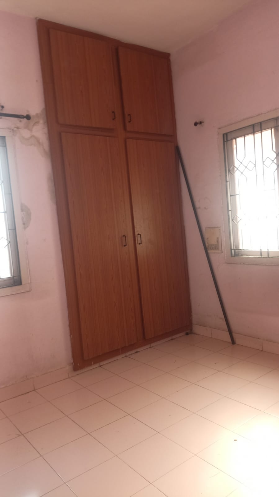 2 BHK Flat for sale in Hi