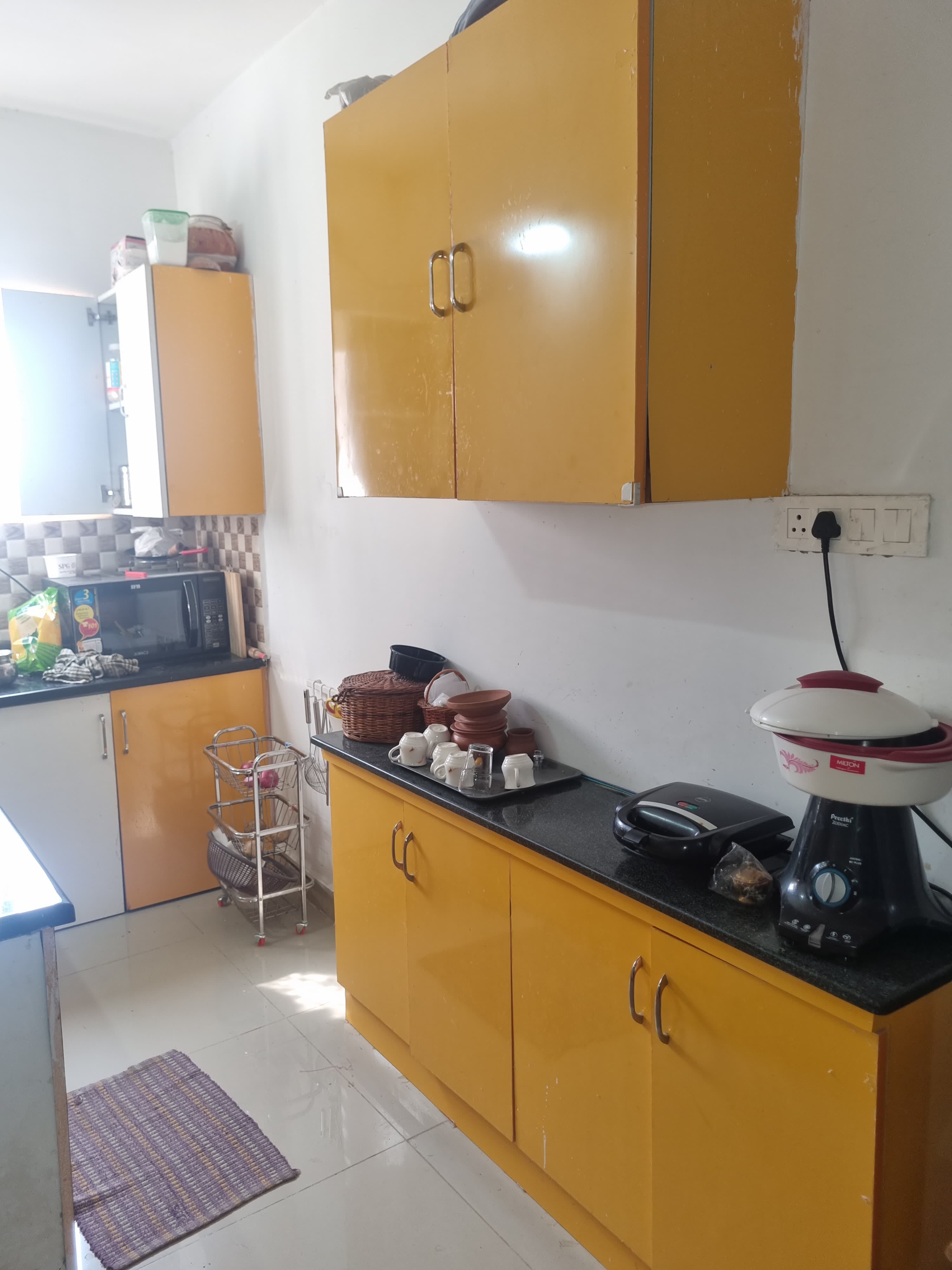 2 BHK Flat for sale in Ma