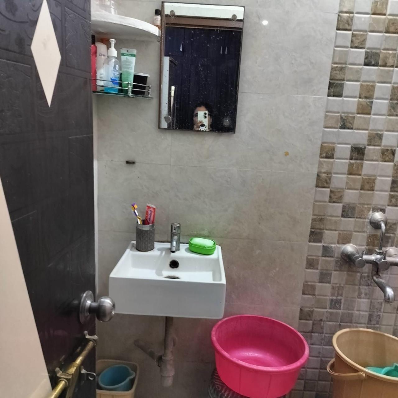 3 BHK Flat for sale in Ma