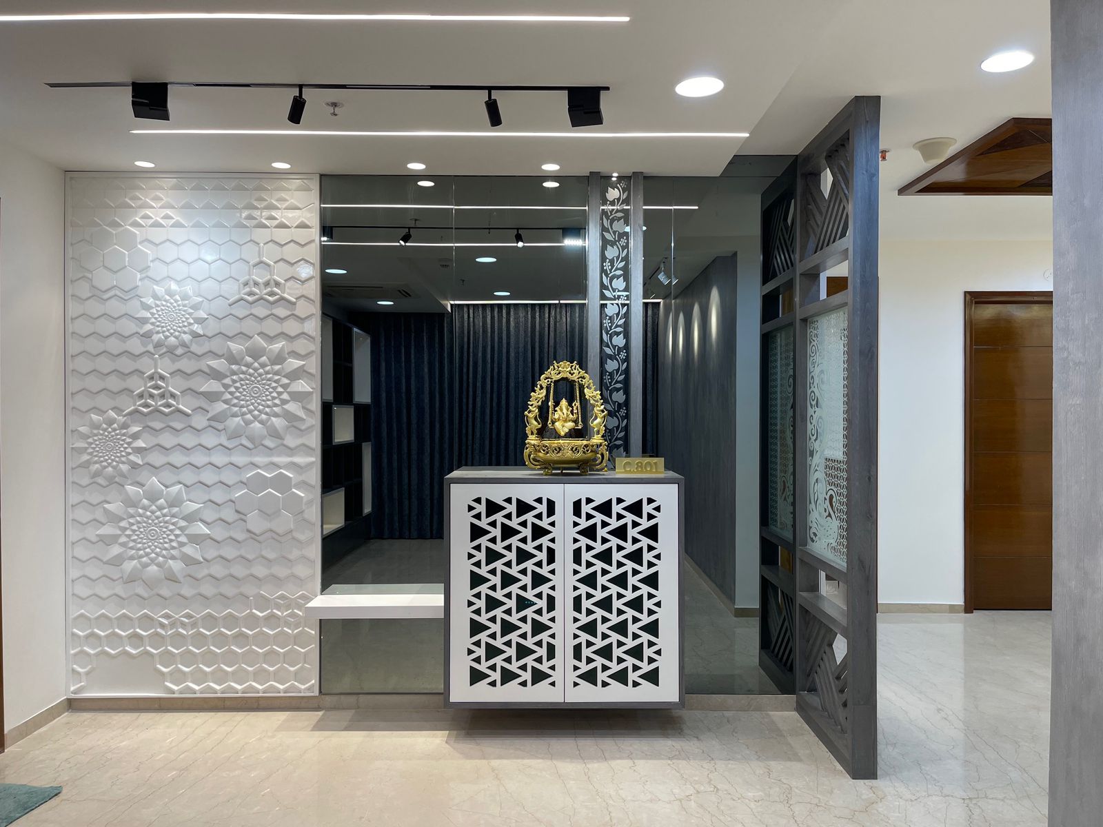 4 BHK Flat for sale in Ya