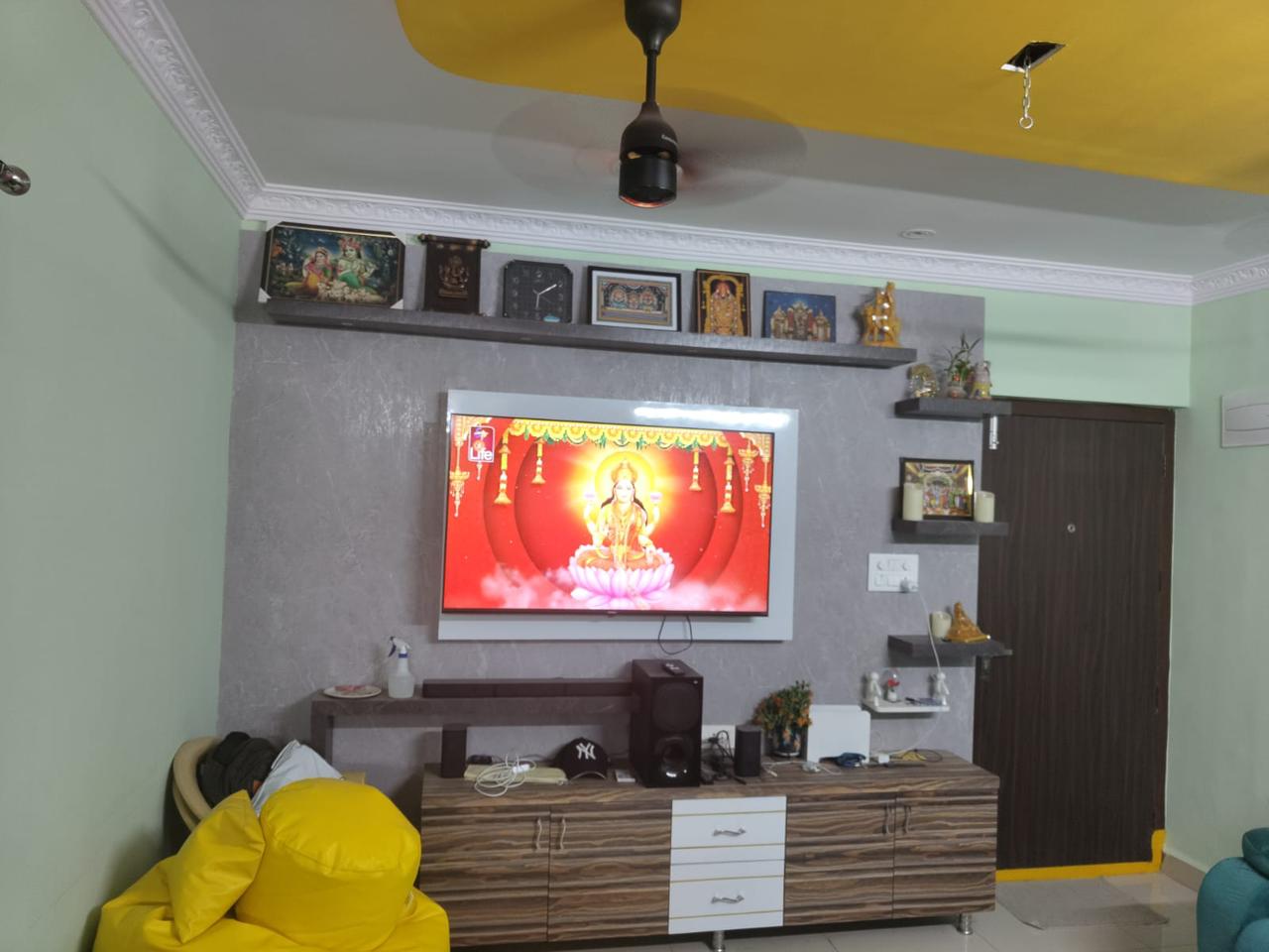 3 BHK Flat for sale in Gu